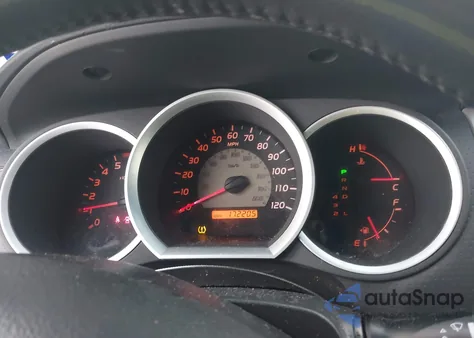 2010 Toyota Tacoma Prerunner V6 z USA, uszkodzony, nr VIN 5TEKU4HN2AZ677945